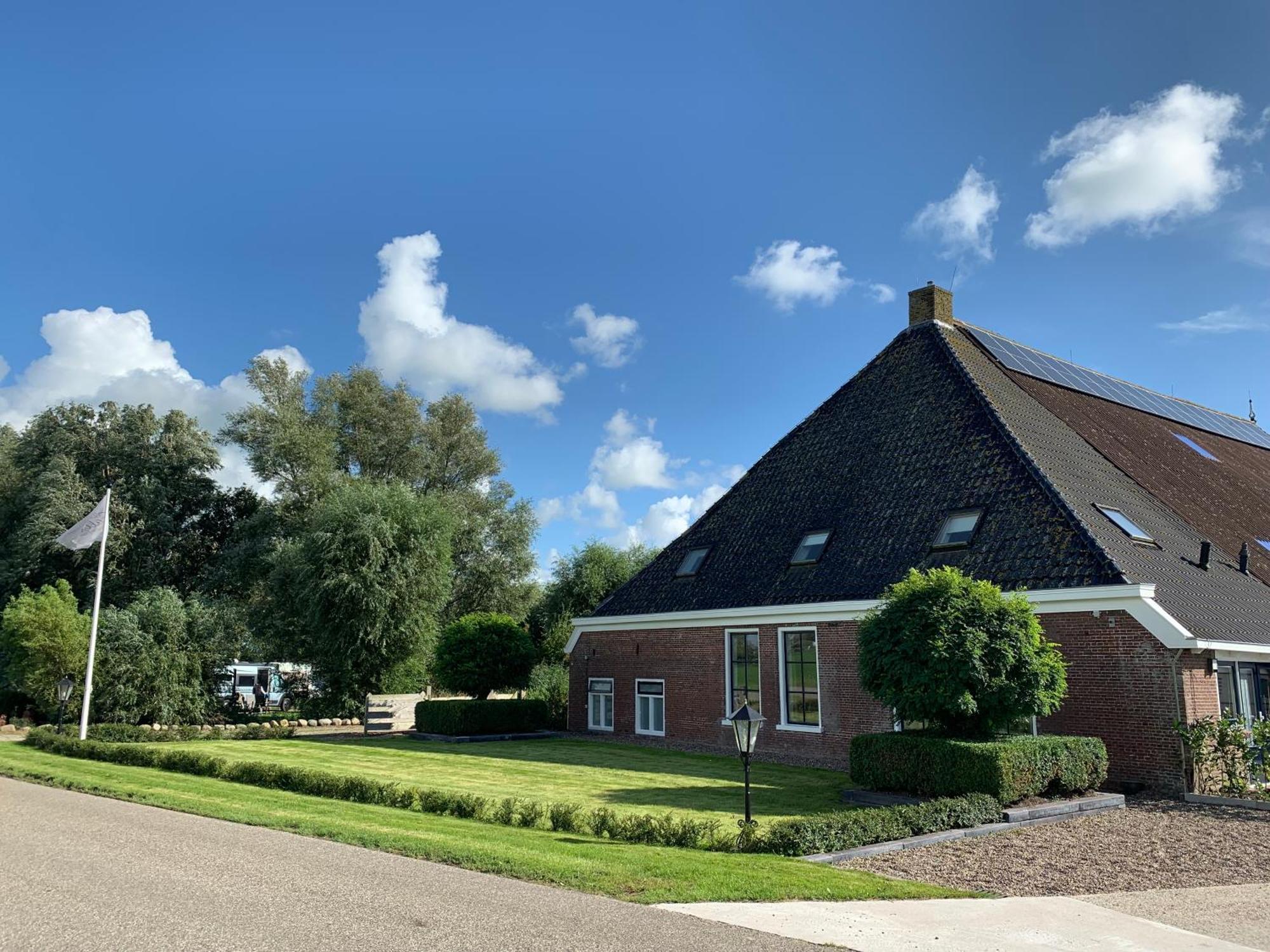Logeerboerderij De Salix Villa Hitzum Dış mekan fotoğraf
